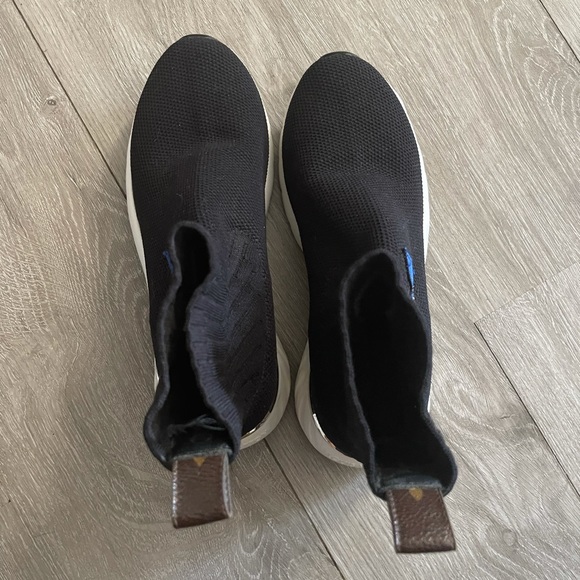 Authentic women’s Louis Vuitton aftergame shoes - Picture 5 of 6